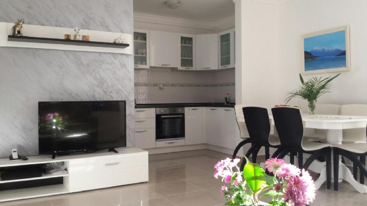 Apartamento Bellissimo Herceg Novi Exterior foto