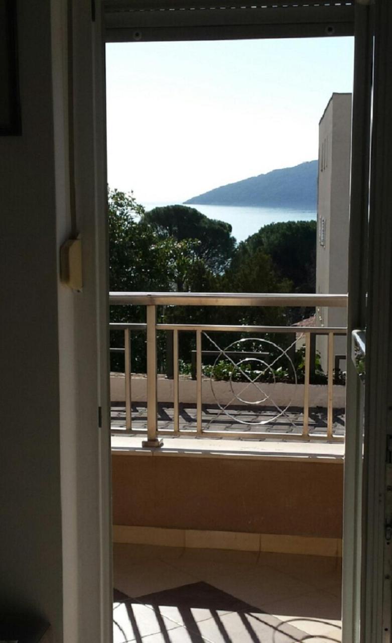 Apartamento Bellissimo Herceg Novi Exterior foto